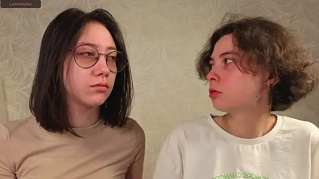 AllisonKierce online show from May 17, 3:06 am