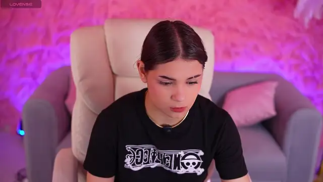 MeJessieDream online show from April 16, 6:03 am