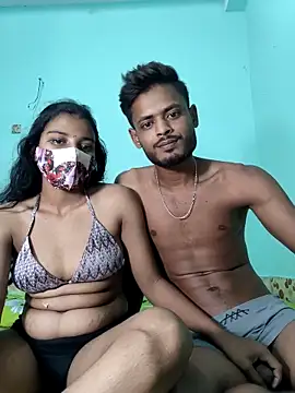 Hot-Couple4 online show from May 7, 8:01 pm