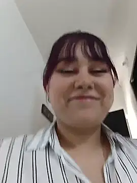 AliceScoot  online show from July 21, 9:49 pm