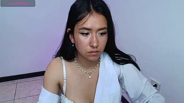 chloe-disire online show from April 10, 7:32 pm