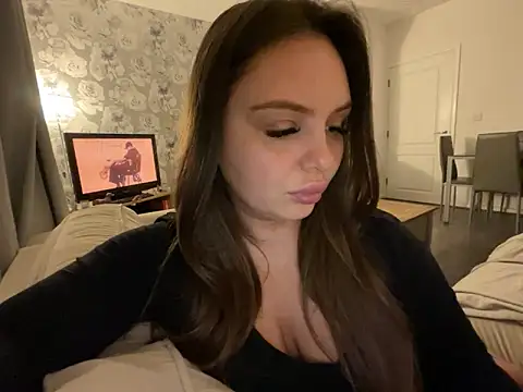 ellmaixo online show from April 23, 1:12 am