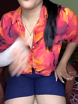 Snapshot of Tamilmoon006 chatting on May 13, 2:13 pm Tamilmoon006 online show from May 13, 2:13 pm
