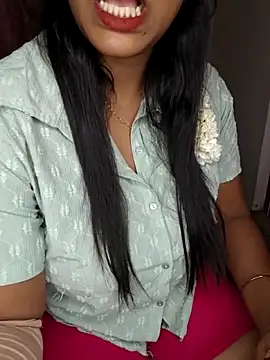 Snapshot of Tamilmoon006 chatting on July 2, 12:44 pm Tamilmoon006 online show from July 2, 12:44 pm