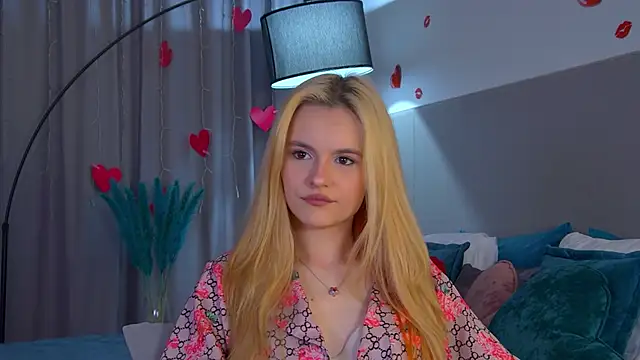 LeaLamour online show from April 10, 6:53 am