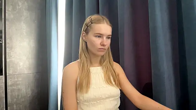 Snapshot of PlasaRima chatting on July 17, 7:27 am PlasaRima online show from July 17, 7:27 am