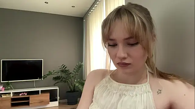 Snapshot of PlasaRima chatting on June 26, 2:06 am PlasaRima online show from June 26, 2:06 am