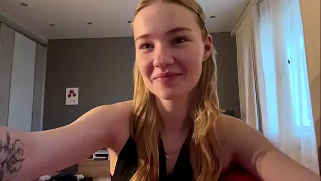 Snapshot of PlasaRima chatting on June 29, 6:40 pm PlasaRima online show from June 29, 6:40 pm