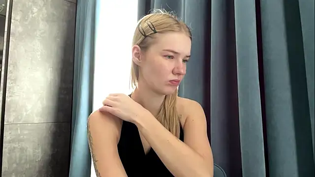 Snapshot of PlasaRima chatting on July 14, 8:19 am PlasaRima online show from July 14, 8:19 am