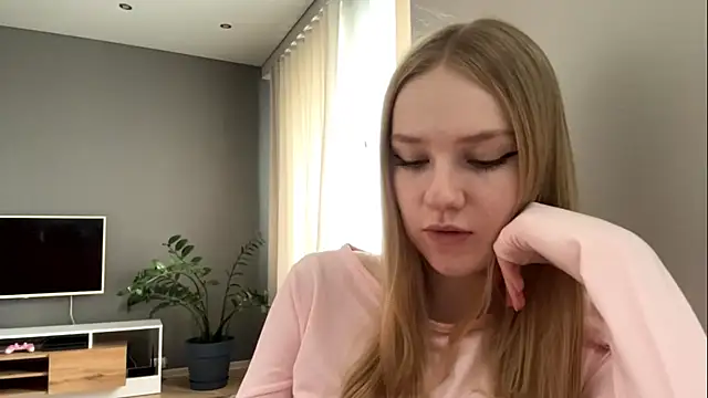 Snapshot of PlasaRima chatting on June 12, 11:13 pm PlasaRima online show from June 12, 11:13 pm