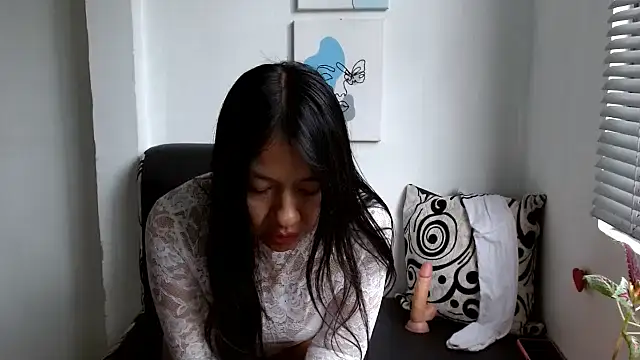 alisonnturbay online show from May 26, 2:37 pm