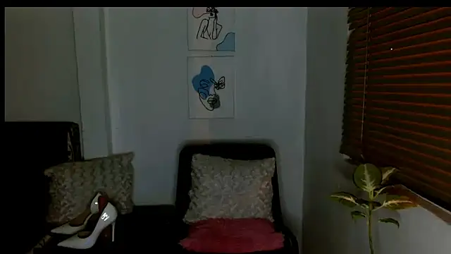 Snapshot of alisonnturbay chatting on June 21, 3:23 am alisonnturbay online show from June 21, 3:23 am