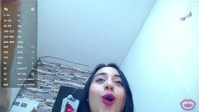 miaboobss online show from May 3, 1:36 pm