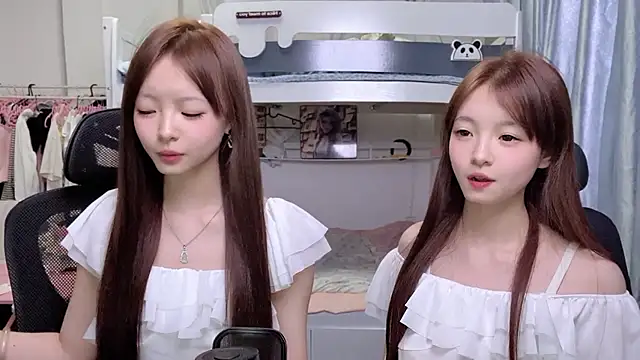 xiaoqiao-daqiao online show from May 7, 1:58 pm