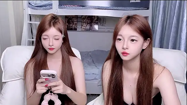 xiaoqiao-daqiao online show from June 23, 9:57 pm