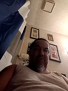 MrBustNut2026 online show from April 12, 4:32 pm