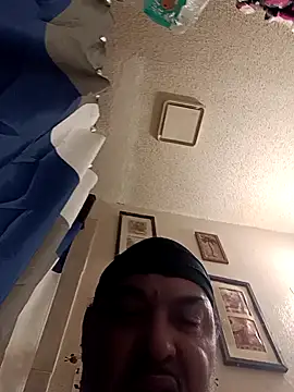 MrBustNut2026 online show from May 1, 4:39 am