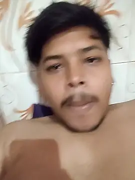 kdboy04 online show from April 14, 7:13 am