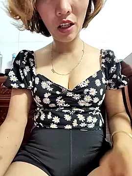 Snapshot of 2_banana chatting on May 9, 2:59 am 2 banana online show from May 9, 2:59 am