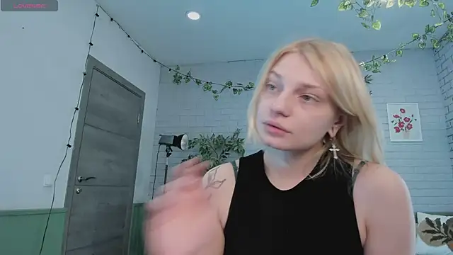 avatarweek online show from May 3, 1:36 pm