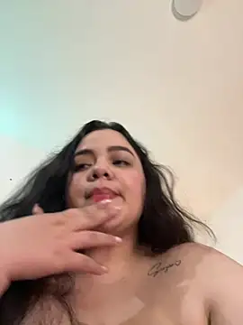 laurenlaine online show from May 28, 4:42 am
