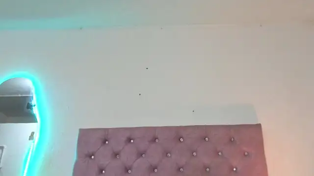 laurenlaine online show from May 28, 11:54 pm