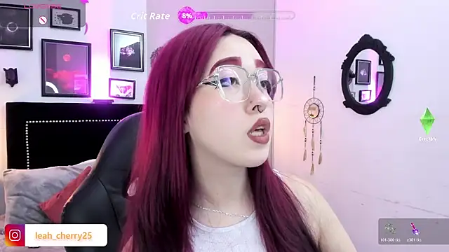 Snapshot of Leah_cherry chatting on July 15, 9:11 pm Leah cherry online show from July 15, 9:11 pm