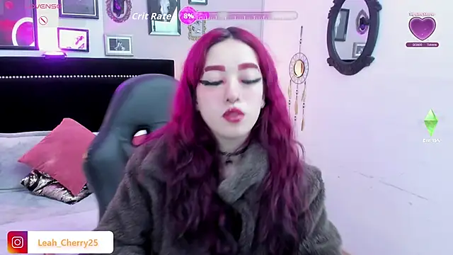 Snapshot of Leah_cherry chatting on June 22, 9:34 pm Leah cherry online show from June 22, 9:34 pm
