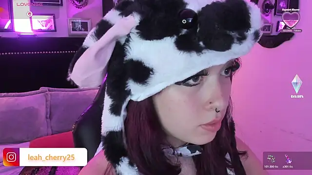 Snapshot of Leah_cherry chatting on June 4, 9:36 am Leah cherry online show from June 4, 9:36 am
