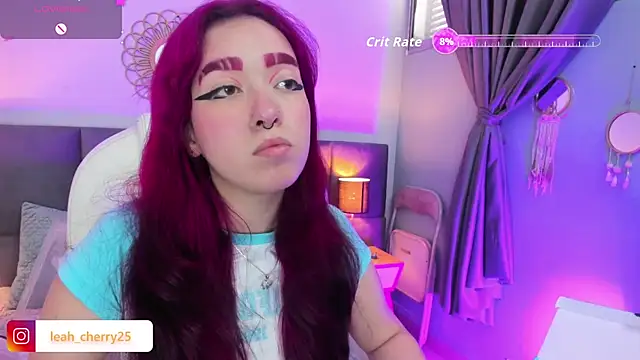 Snapshot of Leah_cherry chatting on July 11, 9:15 pm Leah cherry online show from July 11, 9:15 pm
