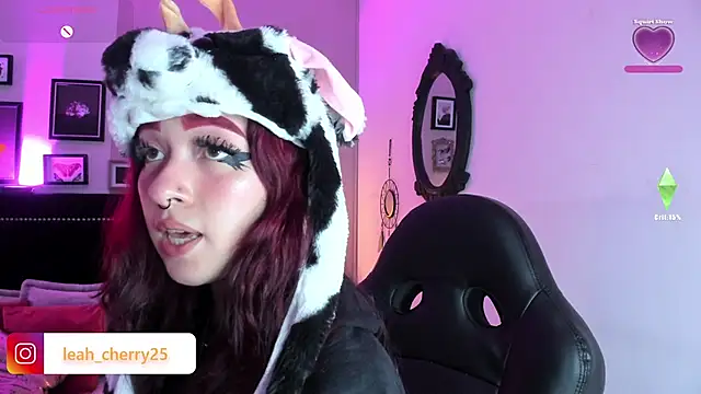 Leah cherry online show from May 17, 8:42 pm
