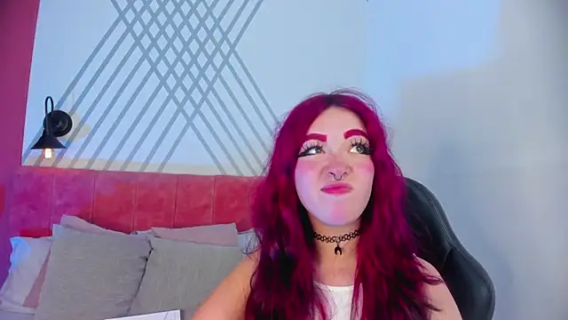 Snapshot of Leah_cherry chatting on June 11, 11:46 pm Leah cherry online show from June 11, 11:46 pm