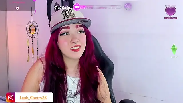 Snapshot of Leah_cherry chatting on July 8, 9:37 pm Leah cherry online show from July 8, 9:37 pm