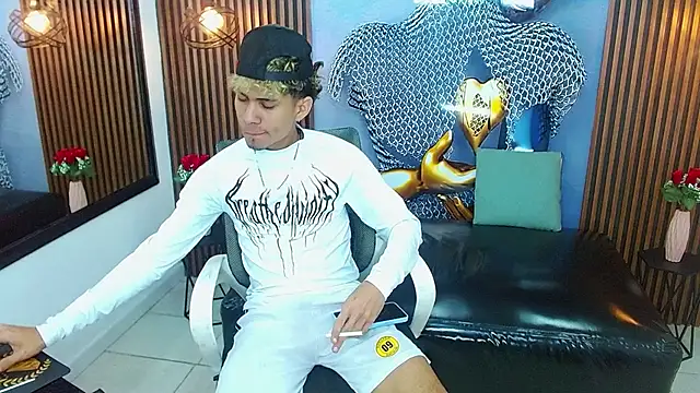 Skinny cute Alyer online show from July 4, 2:18 am