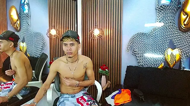 Skinny cute Alyer online show from June 4, 3:00 am