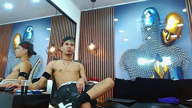Skinny cute Alyer online show from June 12, 2:31 am