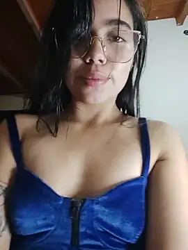 Iam eli09 online show from April 17, 9:17 pm