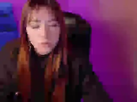 Snapshot of Emily_Cherry_ chatting on May 21, 2:36 pm Emily Cherry online show from May 21, 2:36 pm