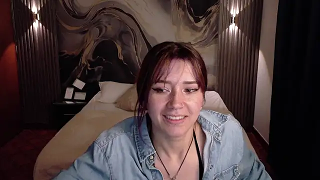 Snapshot of Emily_Cherry_ chatting on May 7, 1:47 pm Emily Cherry online show from May 7, 1:47 pm