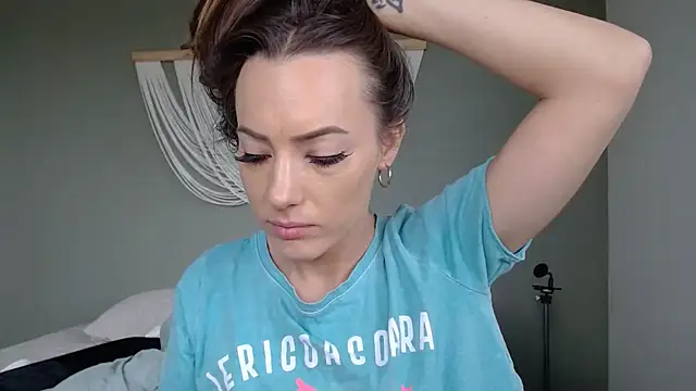 sireneyesonly online show from April 10, 8:05 pm