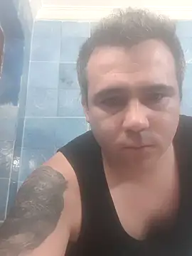 Snapshot of Ismael993A chatting on April 20, 1:45 pm Ismael993A online show from April 20, 1:45 pm