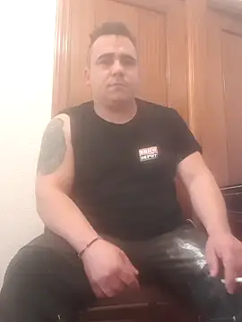 Snapshot of Ismael993A chatting on May 11, 5:10 pm Ismael993A online show from May 11, 5:10 pm