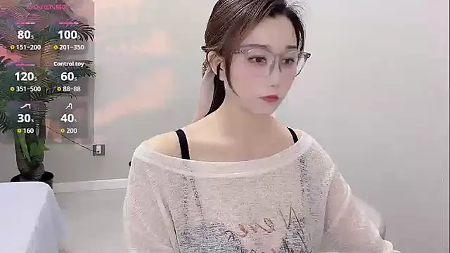 Yunxi- online show from July 8, 11:55 am