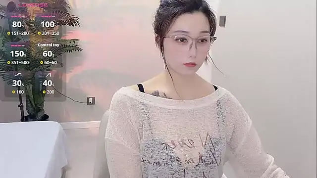 Yunxi- online show from May 26, 2:15 pm