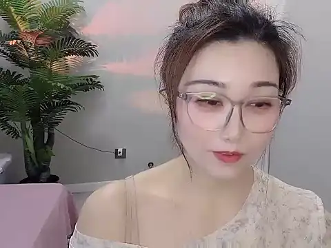 Yunxi- online show from April 28, 1:59 pm