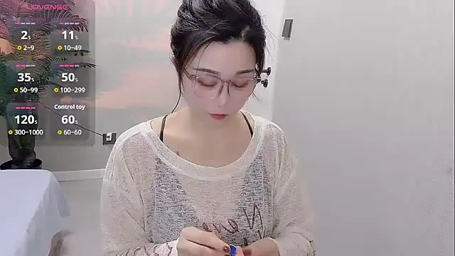 Yunxi- online show from May 20, 2:25 pm