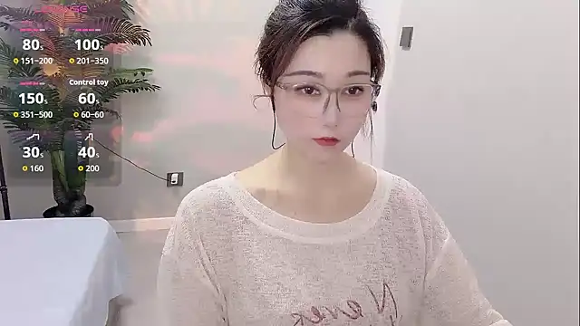 Yunxi- online show from May 24, 2:28 pm
