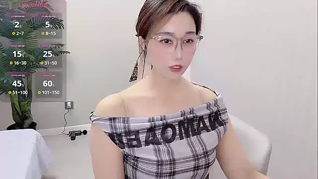 Yunxi- online show from June 20, 1:38 pm