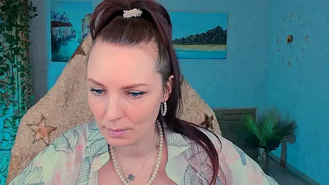 LanaRadiance online show from April 27, 2:37 pm