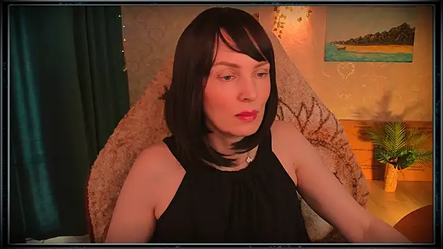 LanaRadiance online show from July 11, 3:45 pm